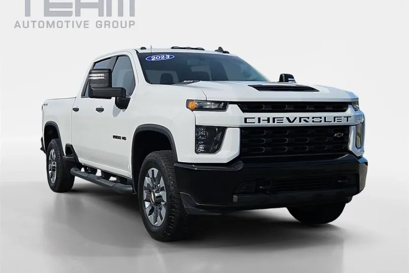 2023 Chevrolet Silverado 2500HD Custom photo 1