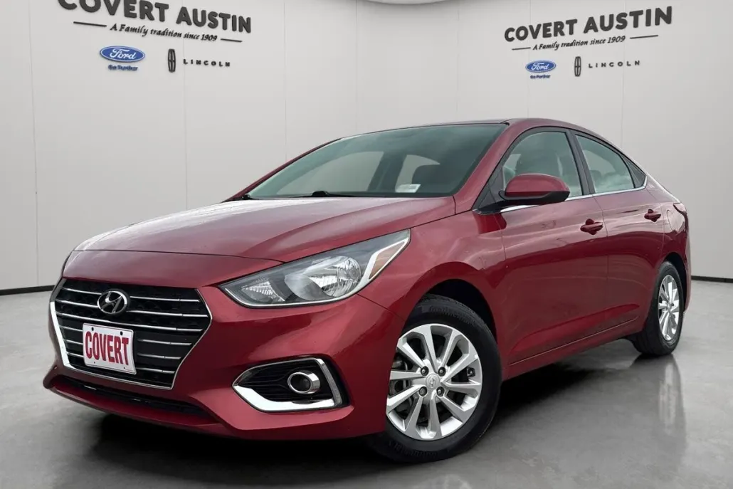 2022 Hyundai Accent SEL photo 1