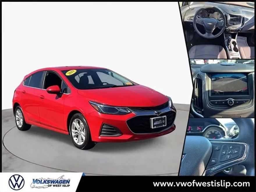 2019 Chevrolet Cruze LT photo 1