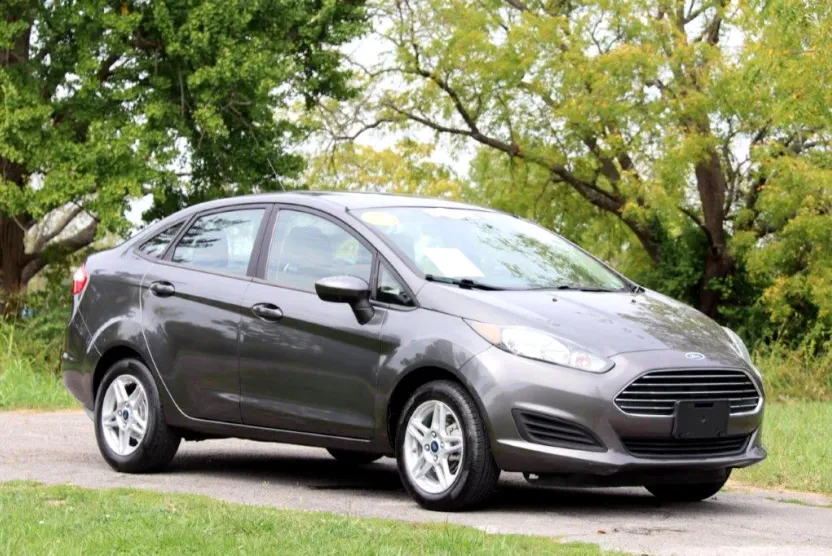 2019 Ford Fiesta SE photo 1