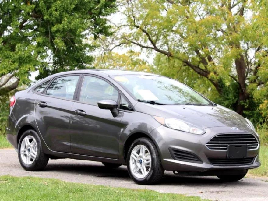 2019 Ford Fiesta SE photo 1