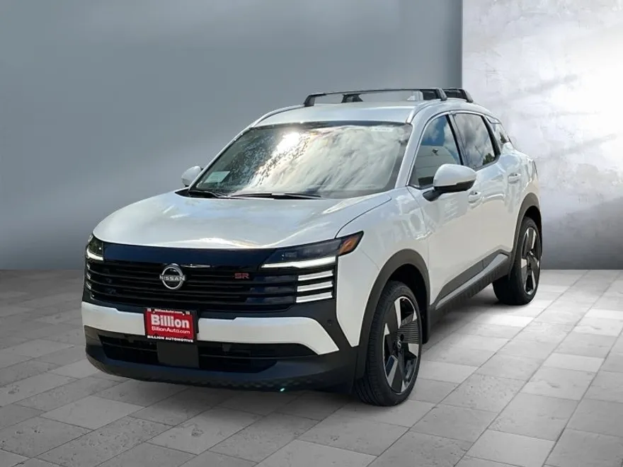 2025 Nissan Kicks SR photo 1