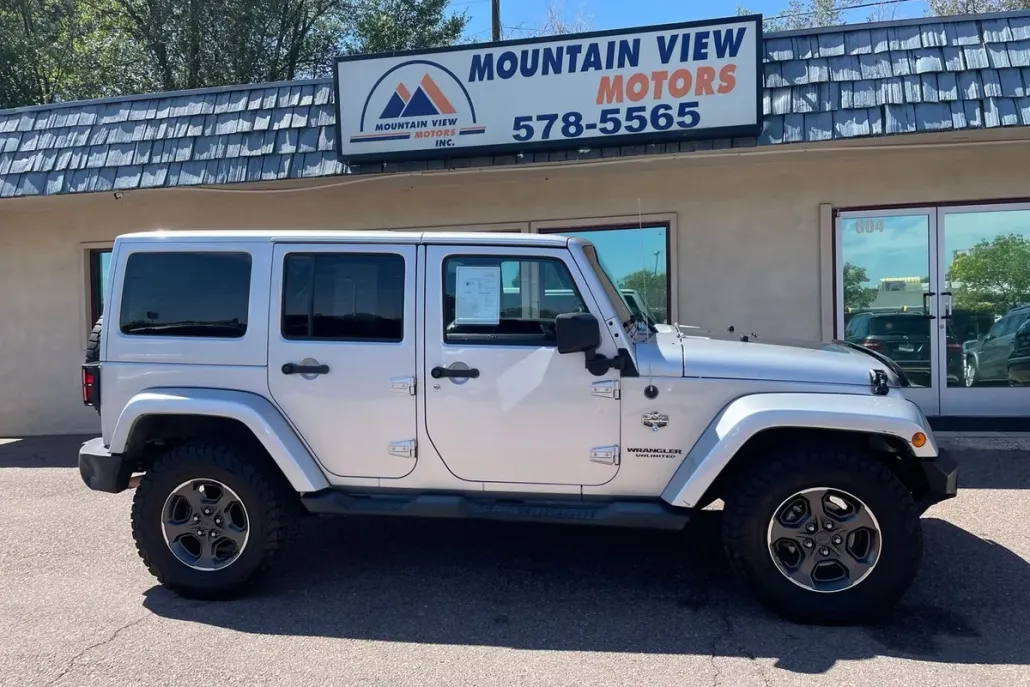 2012 Jeep Wrangler Unlimited Arctic photo 1