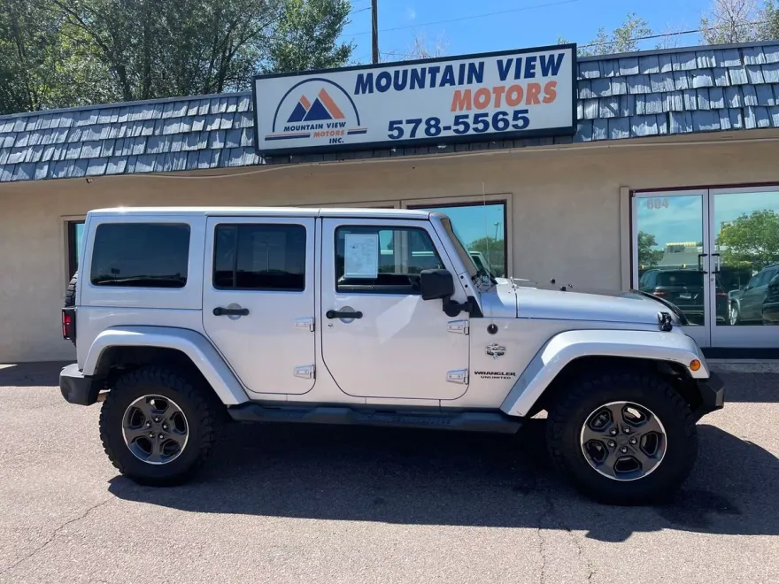 2012 Jeep Wrangler Unlimited Arctic photo 1