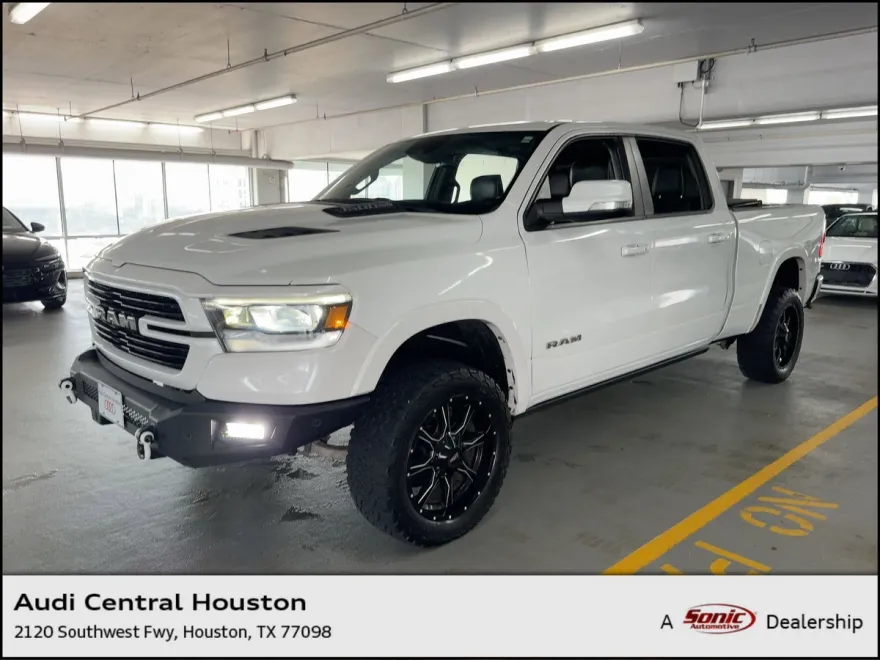 2019 Ram 1500 Laramie photo 1