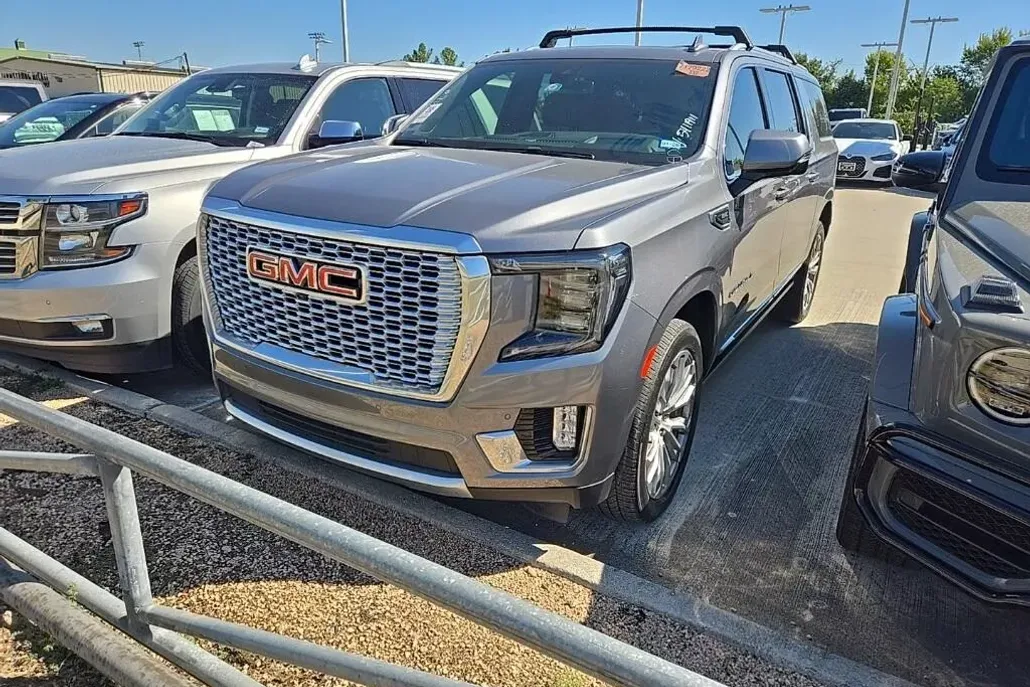 2022 Gmc Yukon XL Denali photo 1