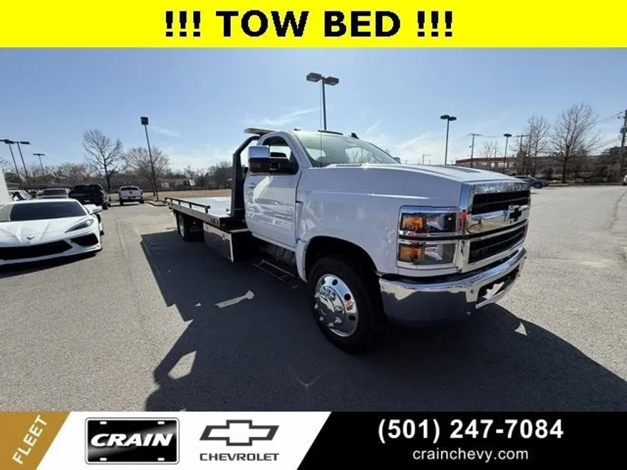 2024 Chevrolet Silverado 6500HD Work Truck photo 1