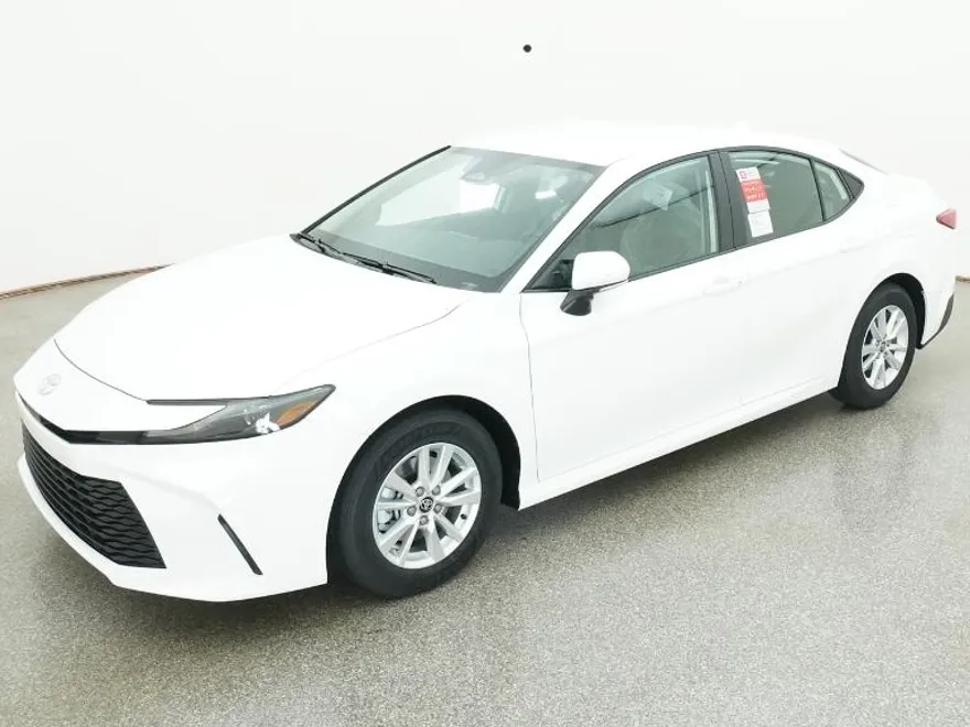 2026 Toyota Camry LE photo 1