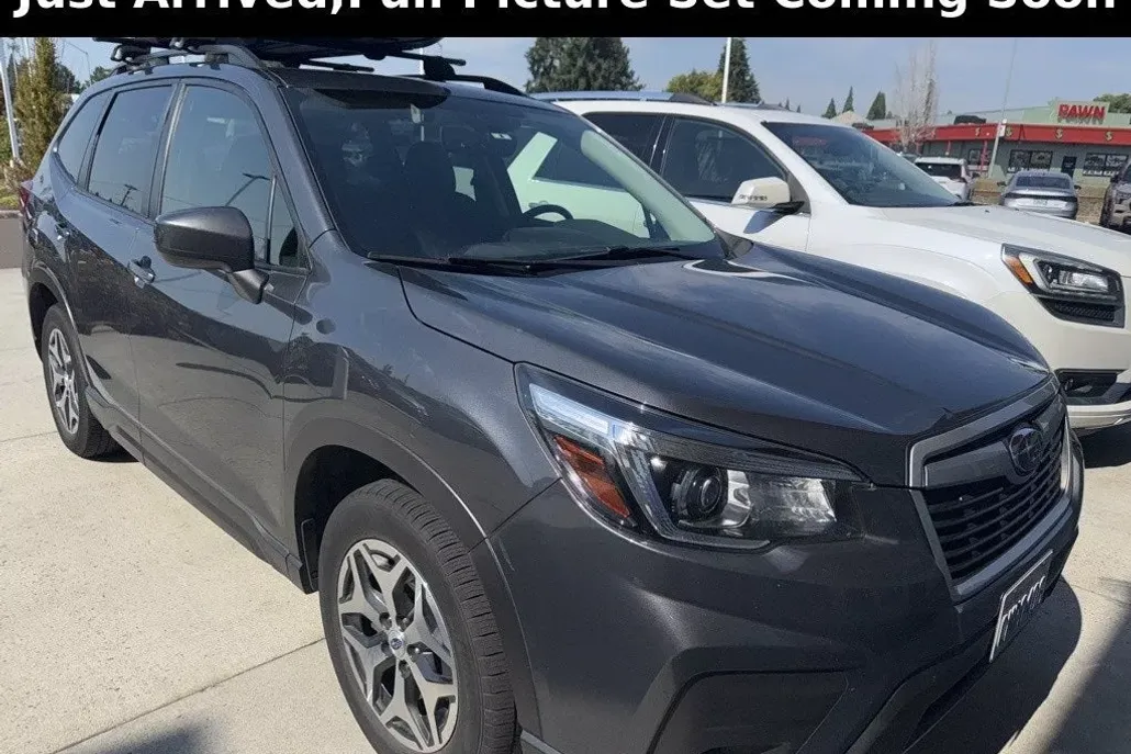 2020 Subaru Forester Premium photo 1