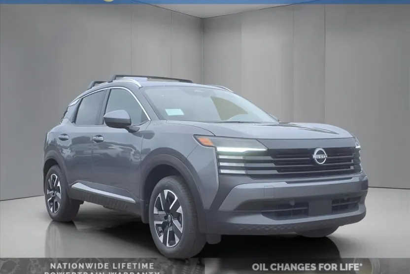 2025 Nissan Kicks SV photo 1