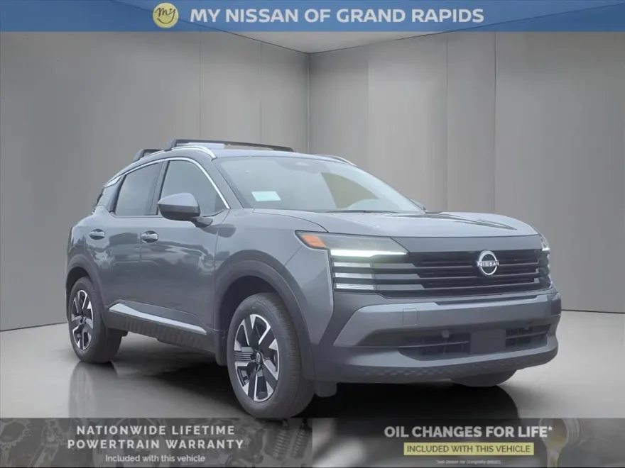 2025 Nissan Kicks SV photo 1