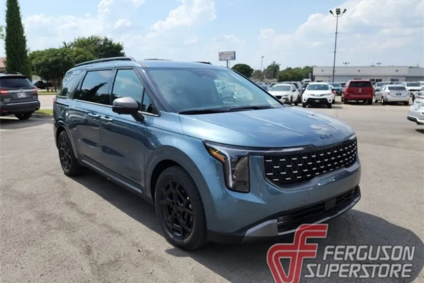 2026 Kia Carnival SX photo 1