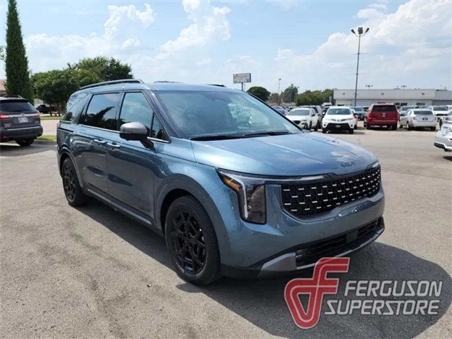2026 Kia Carnival SX photo 1