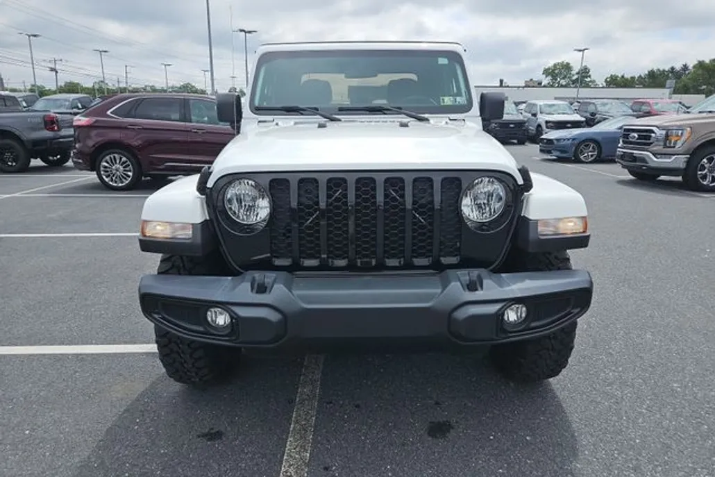 2021 Jeep Gladiator Willys photo 1
