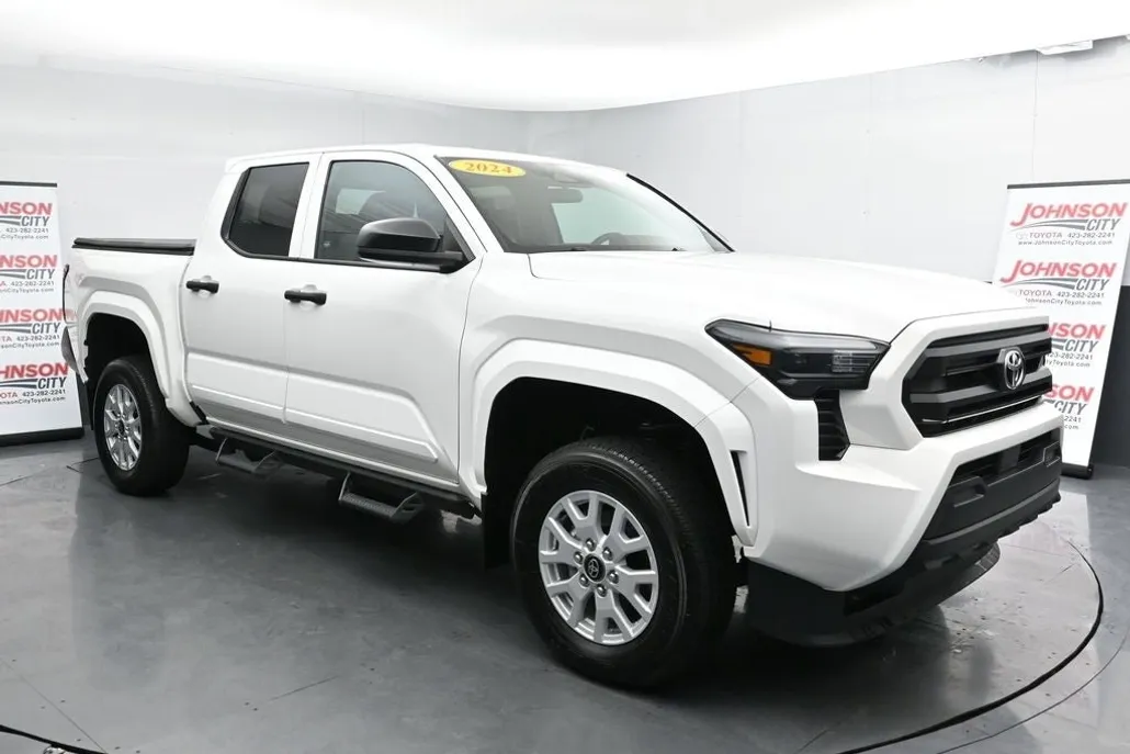 2024 Toyota Tacoma SR Double Cab photo 1