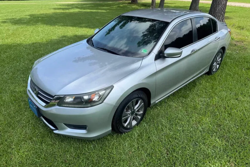 2014 Honda Accord LX photo 1