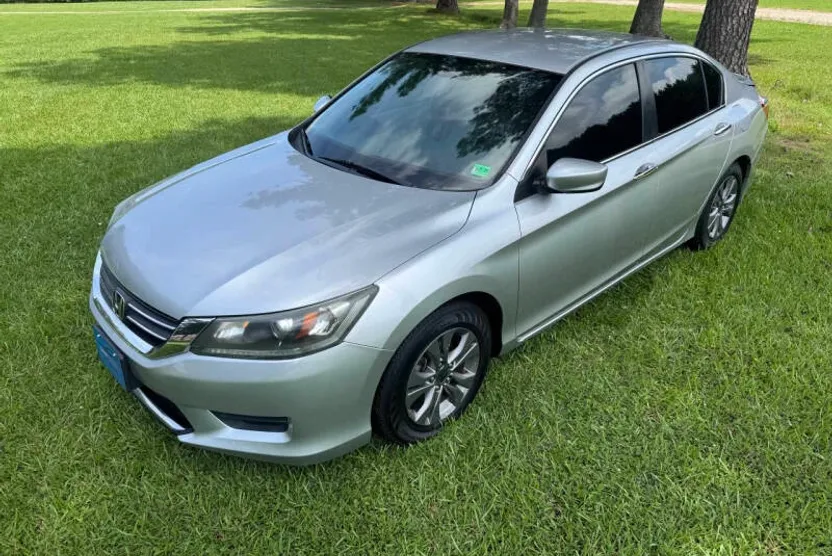 2014 Honda Accord LX photo 1