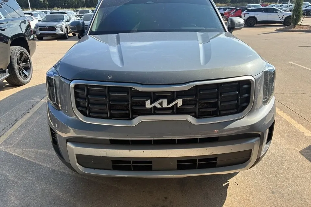 2023 Kia Telluride S photo 1