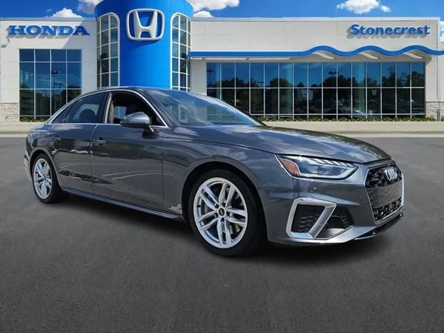 2023 Audi A4 S line Premium Plus 45 TFSI Quattro photo 1