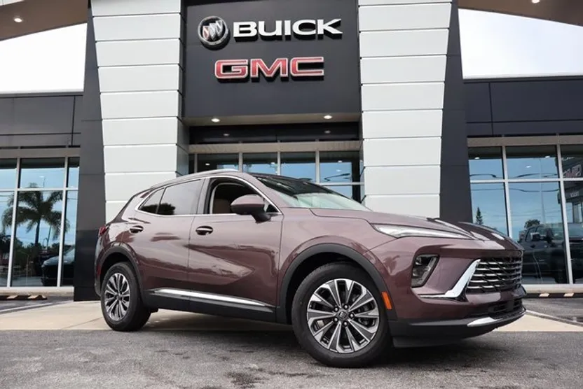 2025 Buick Envision Preferred photo 1