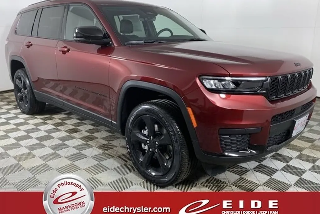 2025 Jeep Grand Cherokee Laredo Altitude X photo 1