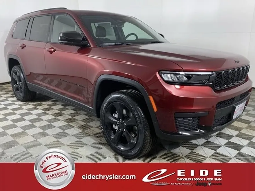 2025 Jeep Grand Cherokee Laredo Altitude X photo 1