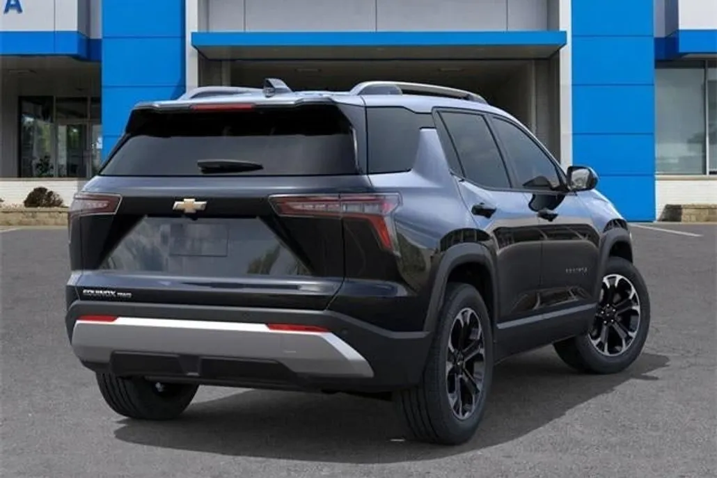 2026 Chevrolet Equinox LT photo 1