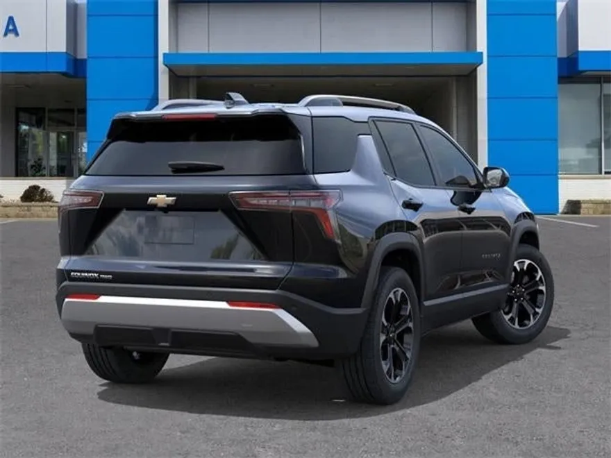 2026 Chevrolet Equinox LT photo 1