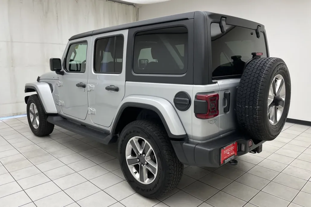 2022 Jeep Wrangler Unlimited Sahara photo 1