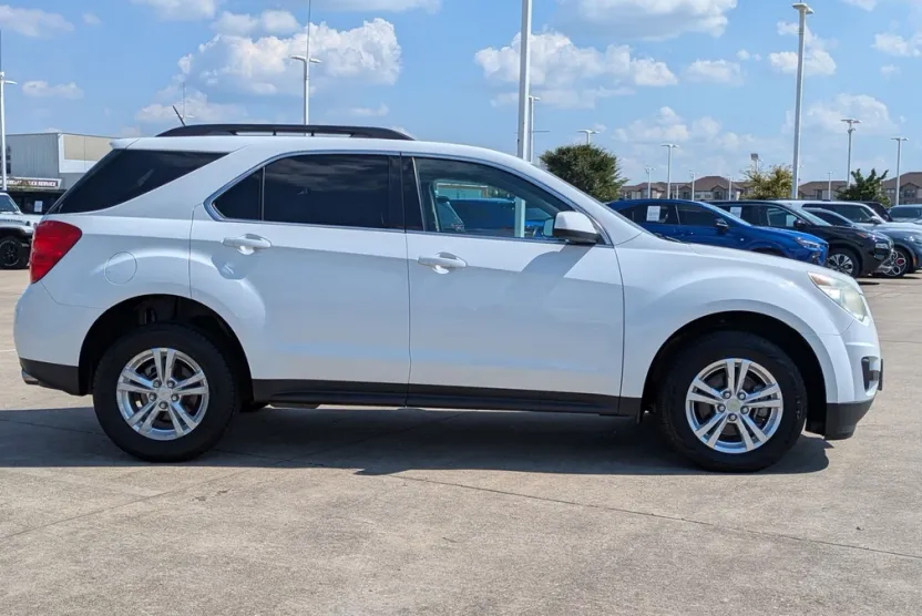 2015 Chevrolet Equinox LT photo 1