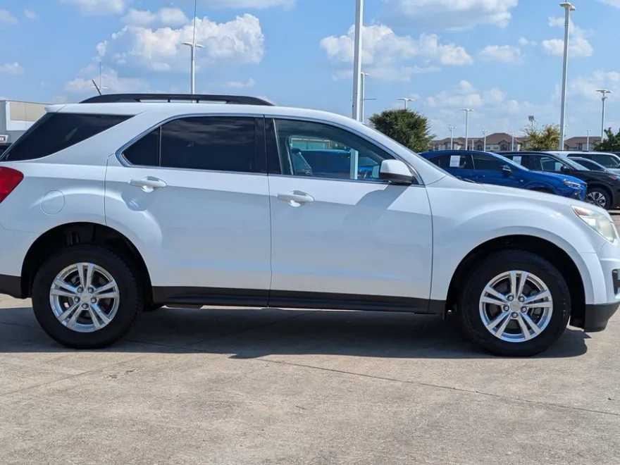 2015 Chevrolet Equinox LT photo 1