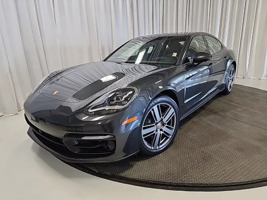 2023 Porsche Panamera 4 Platinum photo 1