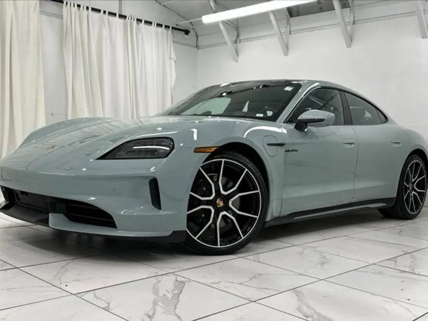 2025 Porsche Taycan 4S photo 1
