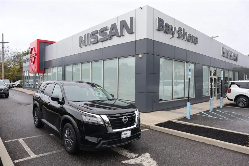 2024 Nissan Pathfinder S photo 1