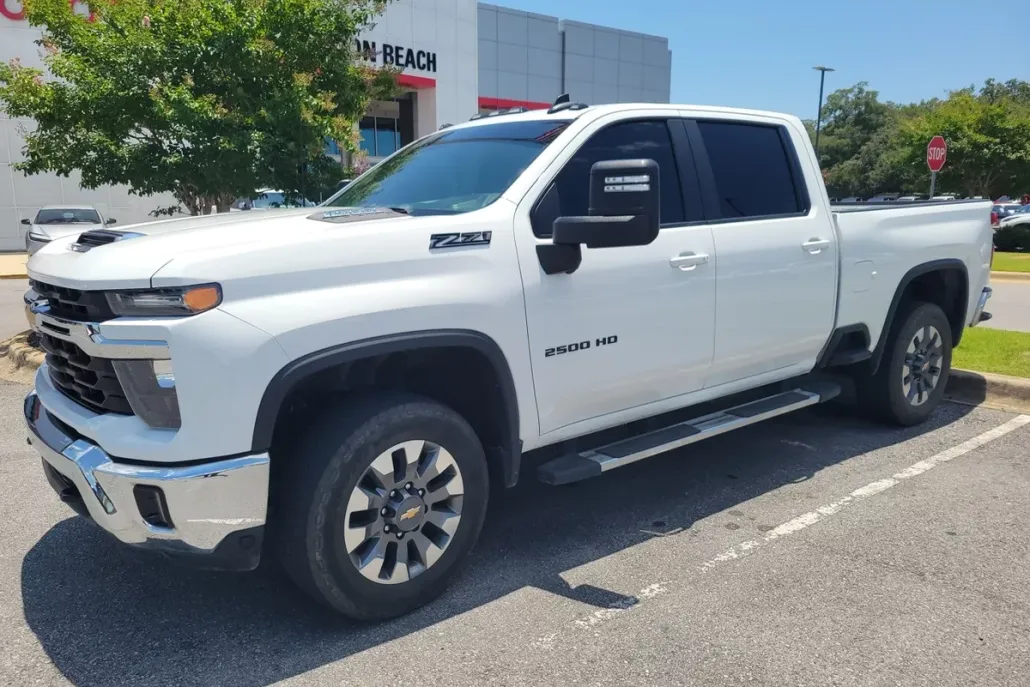 2024 Chevrolet Silverado 2500HD LT photo 1