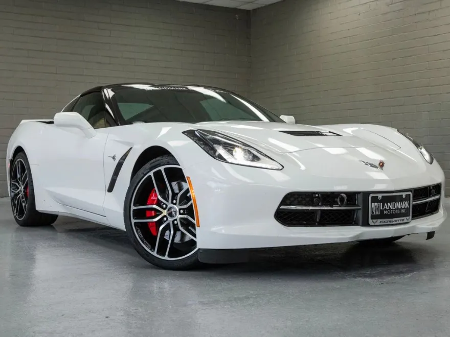 2016 Chevrolet Corvette Stingray Z51 Coupe 2LT photo 1