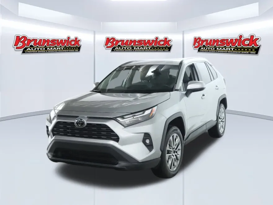 2022 Toyota RAV4 XLE Premium photo 1