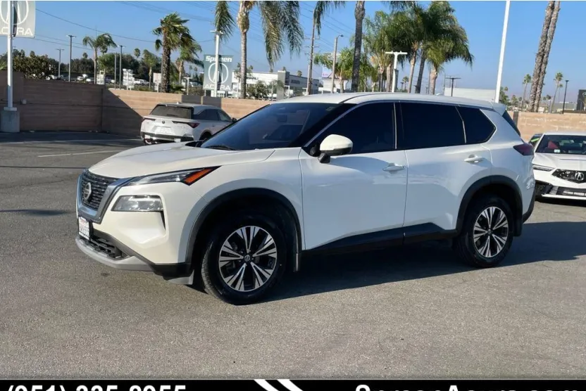 2021 Nissan Rogue SV photo 1