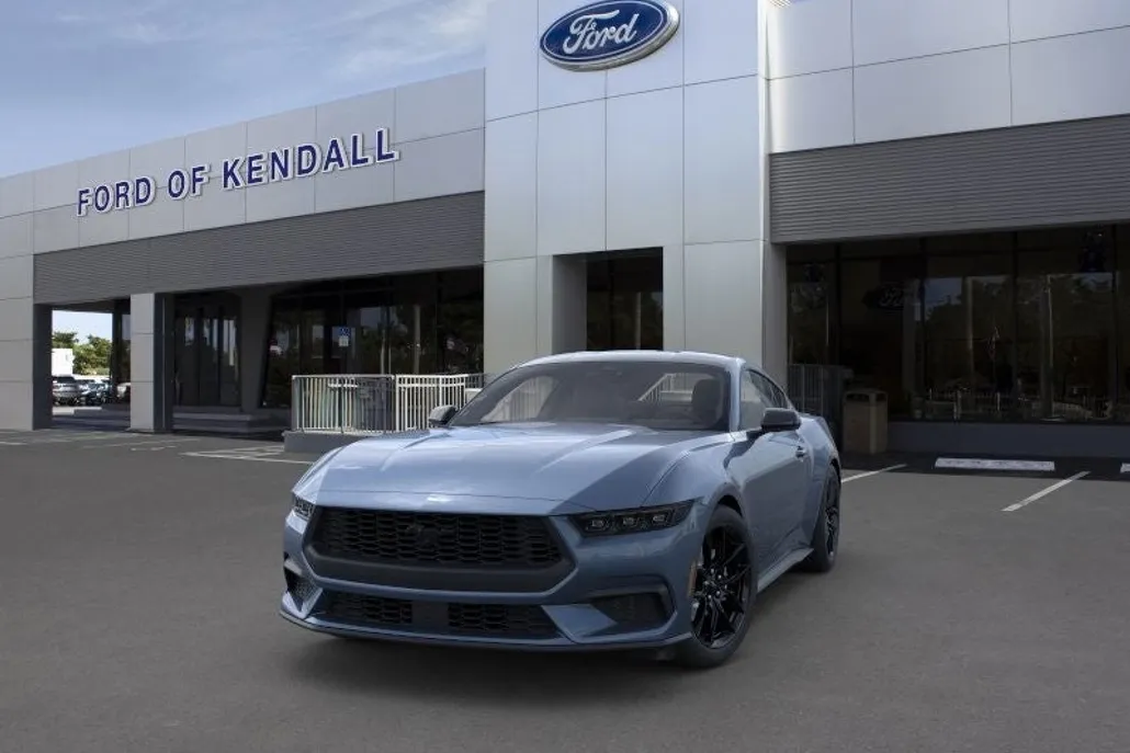 2025 Ford Mustang EcoBoost photo 1