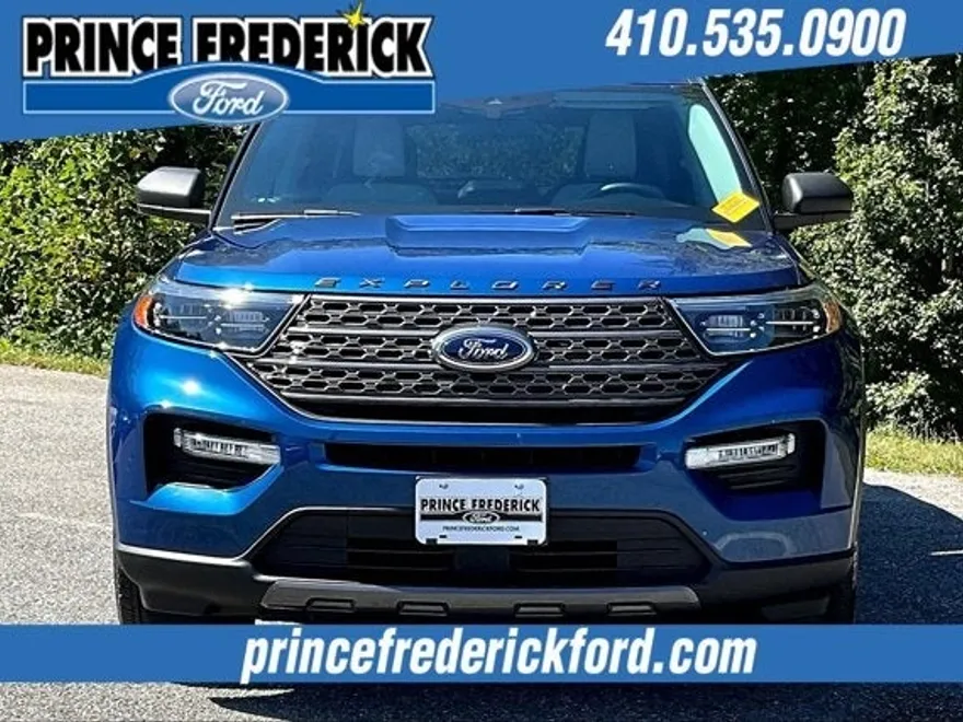 2021 Ford Explorer XLT photo 1