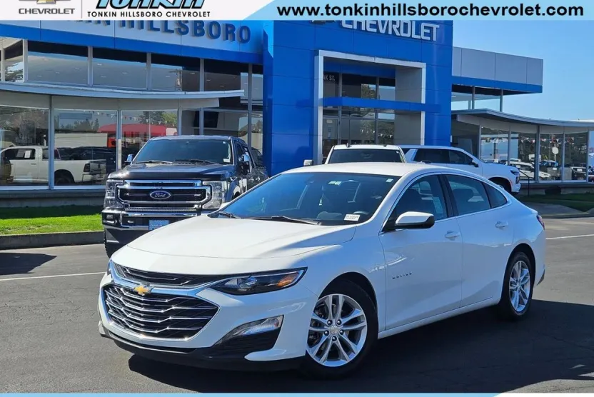 2023 Chevrolet Malibu 1LT photo 1