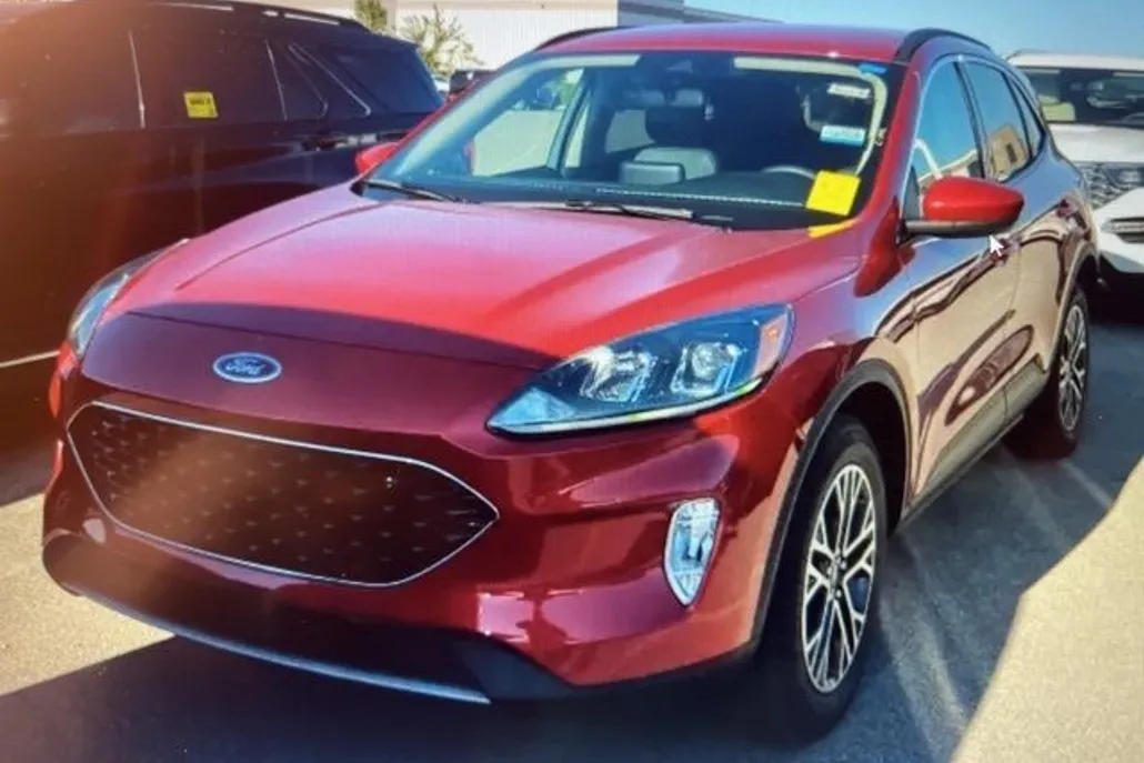 2020 Ford Escape SEL photo 1