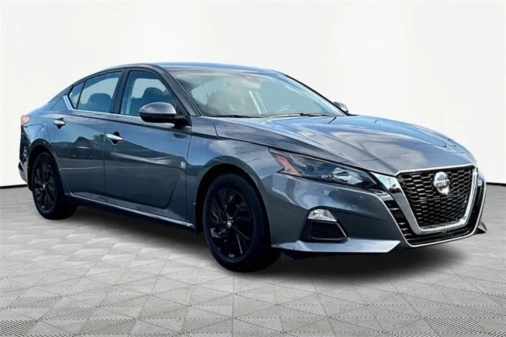2022 Nissan Altima 2.5 S photo 1