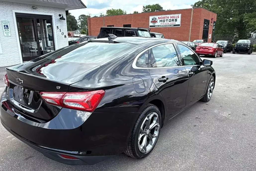 2020 Chevrolet Malibu 1LT photo 1