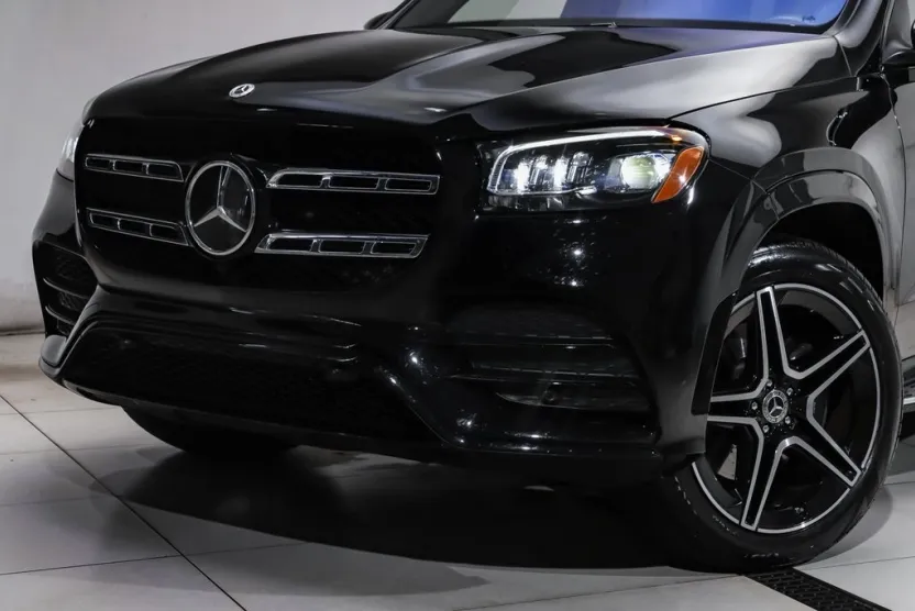 2023 Mercedes Benz GLS 580 4MATIC photo 1