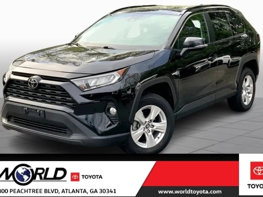 2021 Toyota RAV4 XLE photo 1
