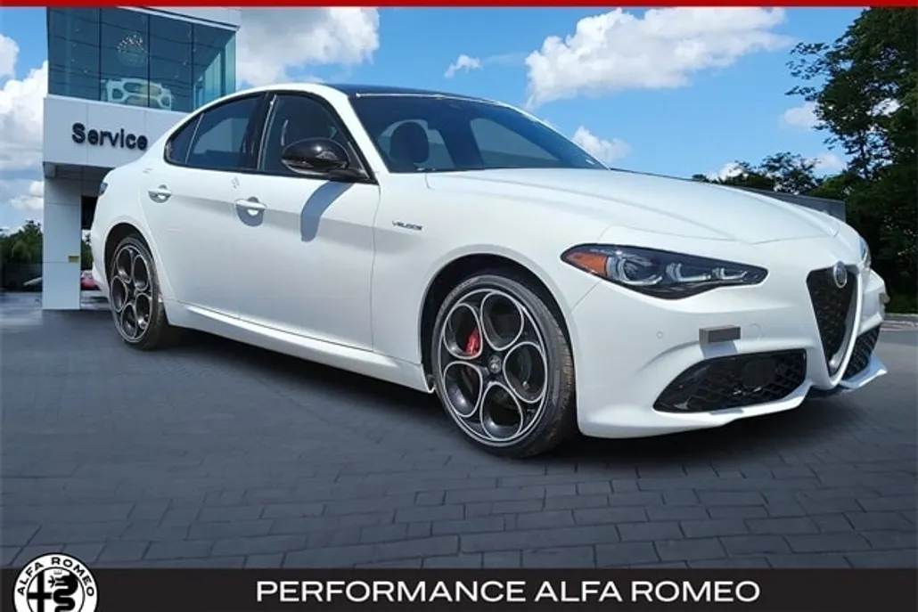 2024 Alfa Romeo Giulia Ti photo 1