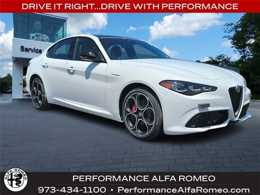 2024 Alfa Romeo Giulia Ti photo 1