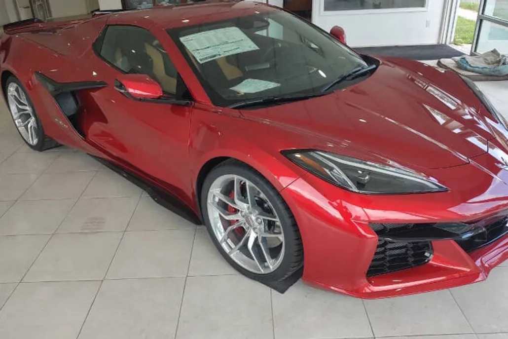 2025 Chevrolet Corvette Z06 Convertible 2LZ photo 1