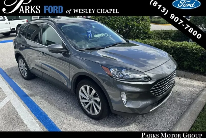 2022 Ford Escape Titanium photo 1